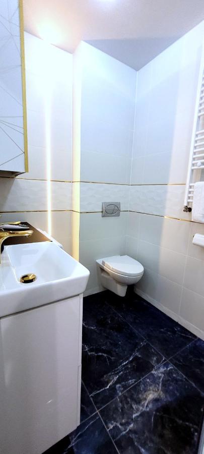 Apartament Zloty Apartment กรูจอนตส์ ภายนอก รูปภาพ